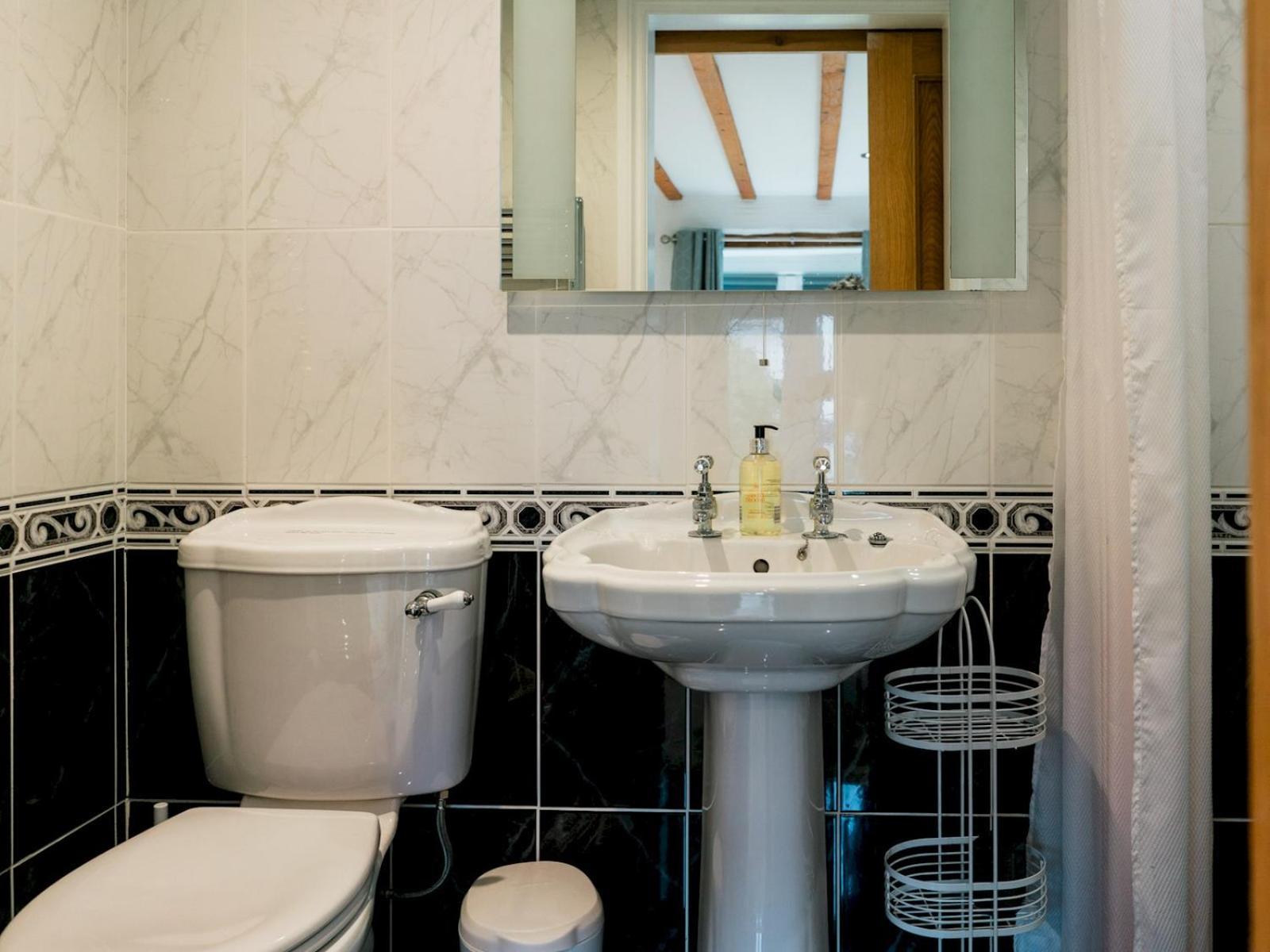 Pass The Keys Peaceful & Coastal 2 Bedroom Cottage Cardigan Εξωτερικό φωτογραφία