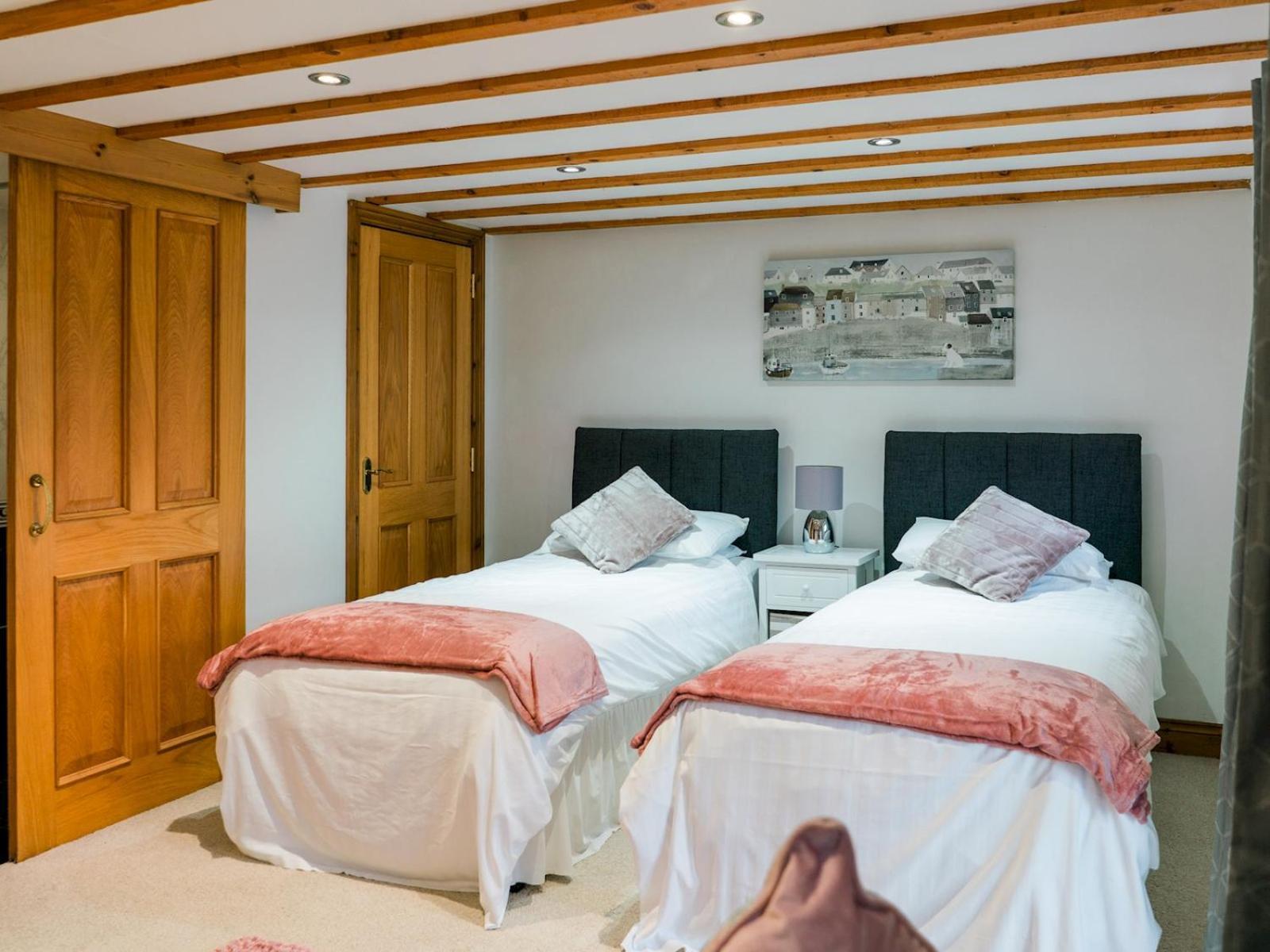 Pass The Keys Peaceful & Coastal 2 Bedroom Cottage Cardigan Εξωτερικό φωτογραφία