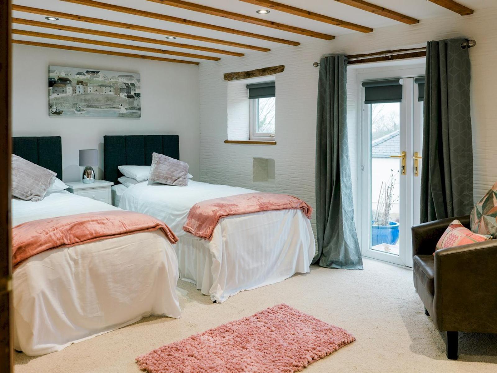 Pass The Keys Peaceful & Coastal 2 Bedroom Cottage Cardigan Εξωτερικό φωτογραφία